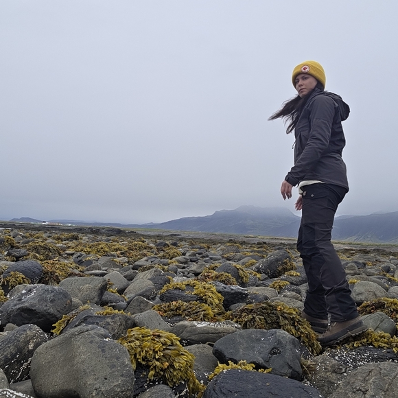 Meet your Posher, Alice - Picture 1 of 2